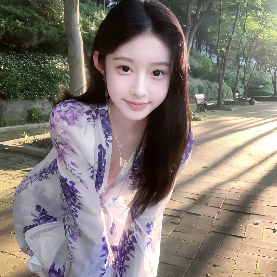 照片的她